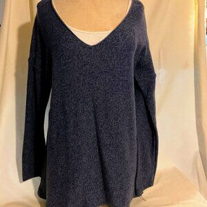 EVERYDAY COMFORT! Old Navy scoop neck